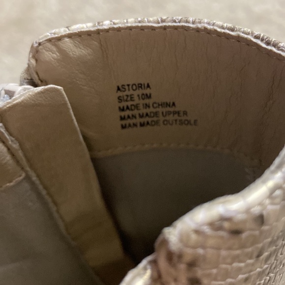 Coconuts by Matisse Natural Astoria  snakeskin bootie - Picture 5 of 6